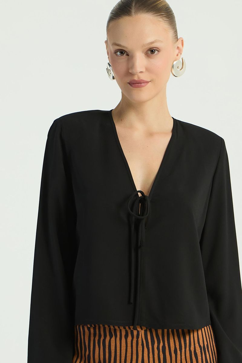 BLUSA DECOTE V COM AMARRAÇÃO - PRETO