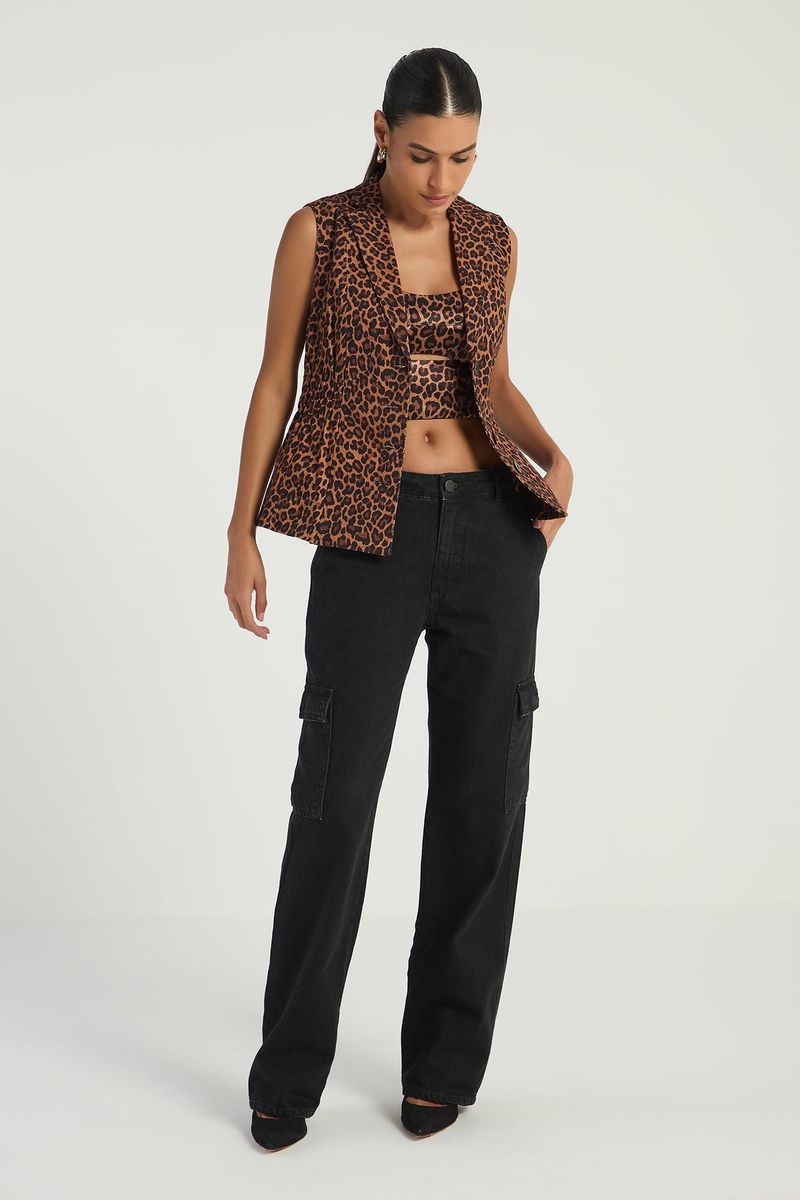 TOP COM RECORTE FRONTAL - ESTAMPA LEOPARD