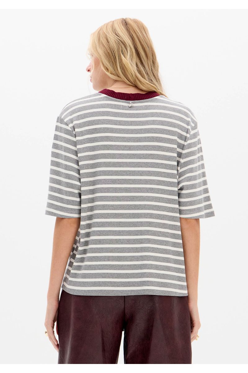 T-Shirt Oversized Listrada