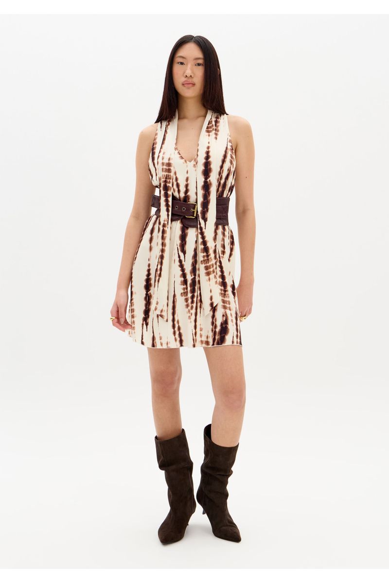 Vestido Curto Sem Manga Amplo Com Cinto