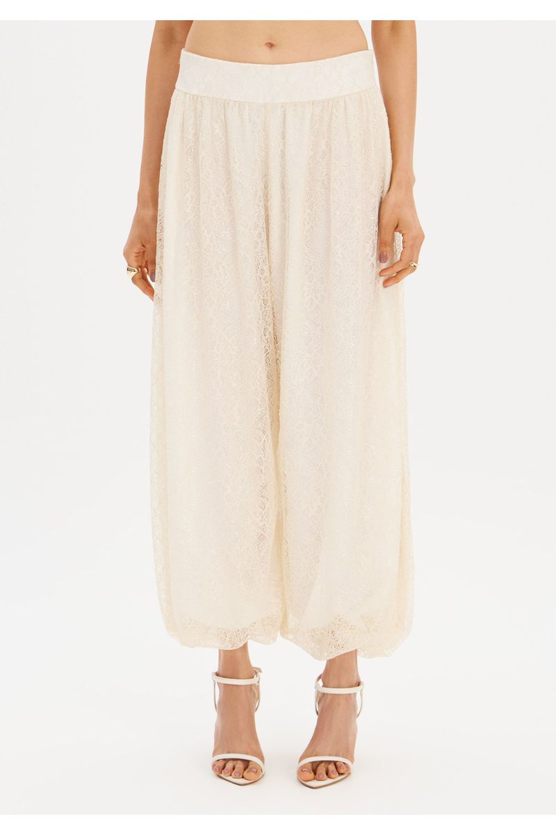 Calça Balloon Em Renda