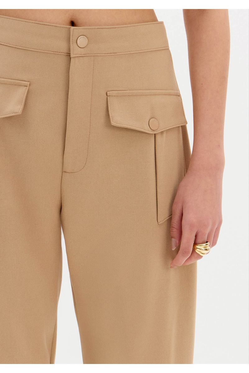Calça Alfaiataria Carrot Cintura Média