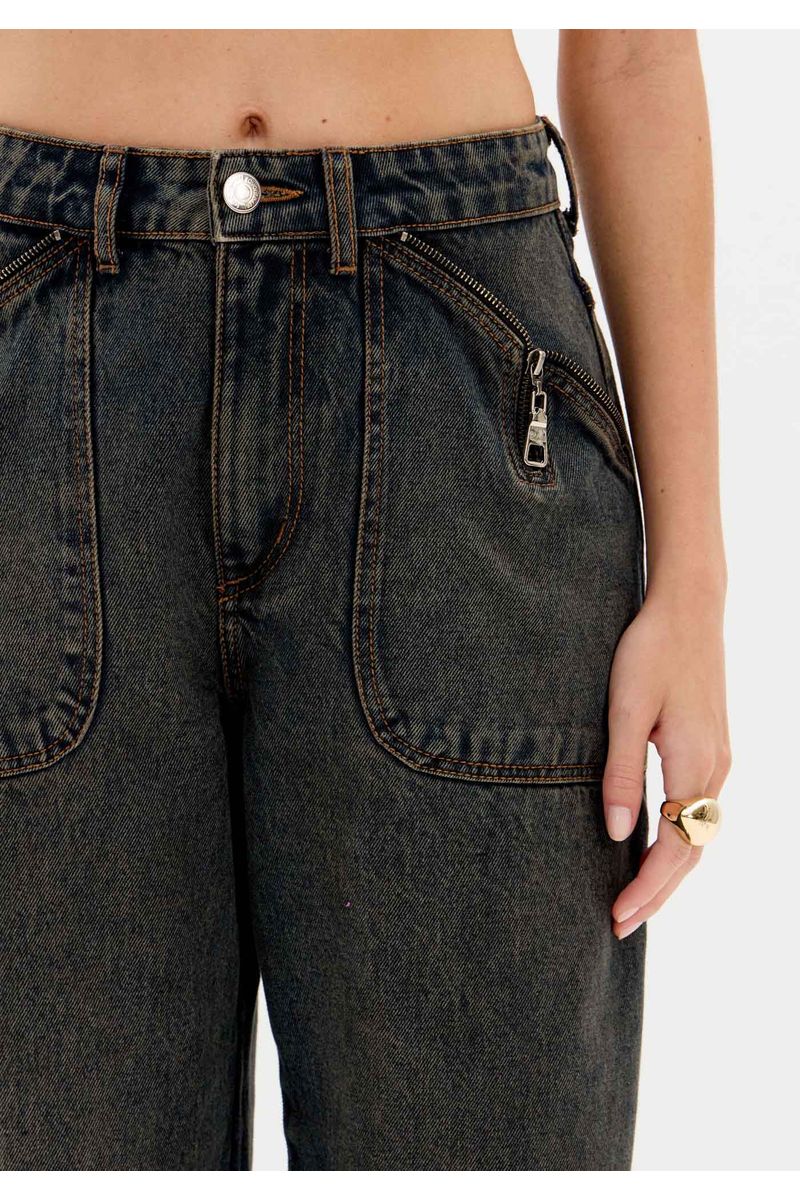 Calça Jeans Baggy Cintura Média com Bolsos