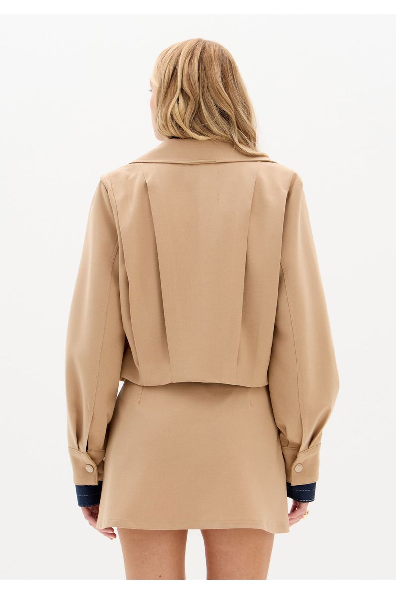 Jaqueta Cropped Detalhes Pregas