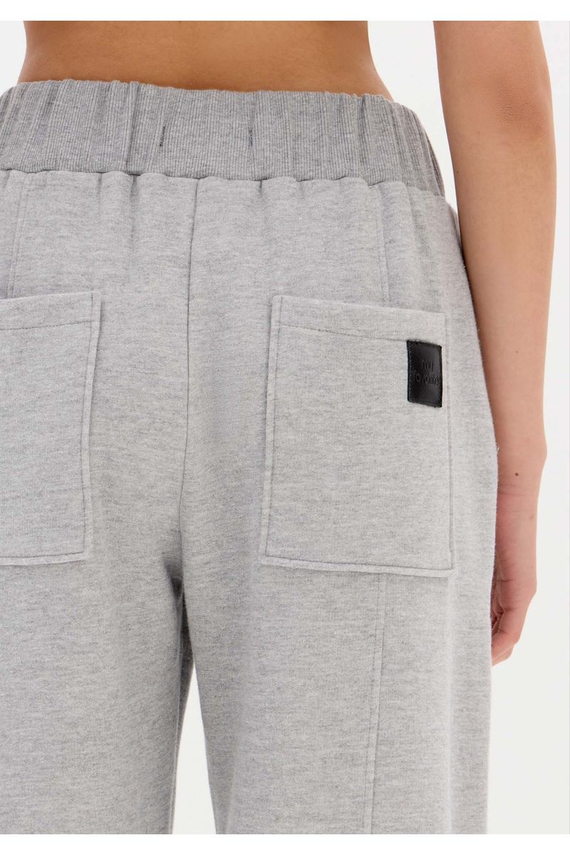 Calça Reta De Moletom Com Recortes