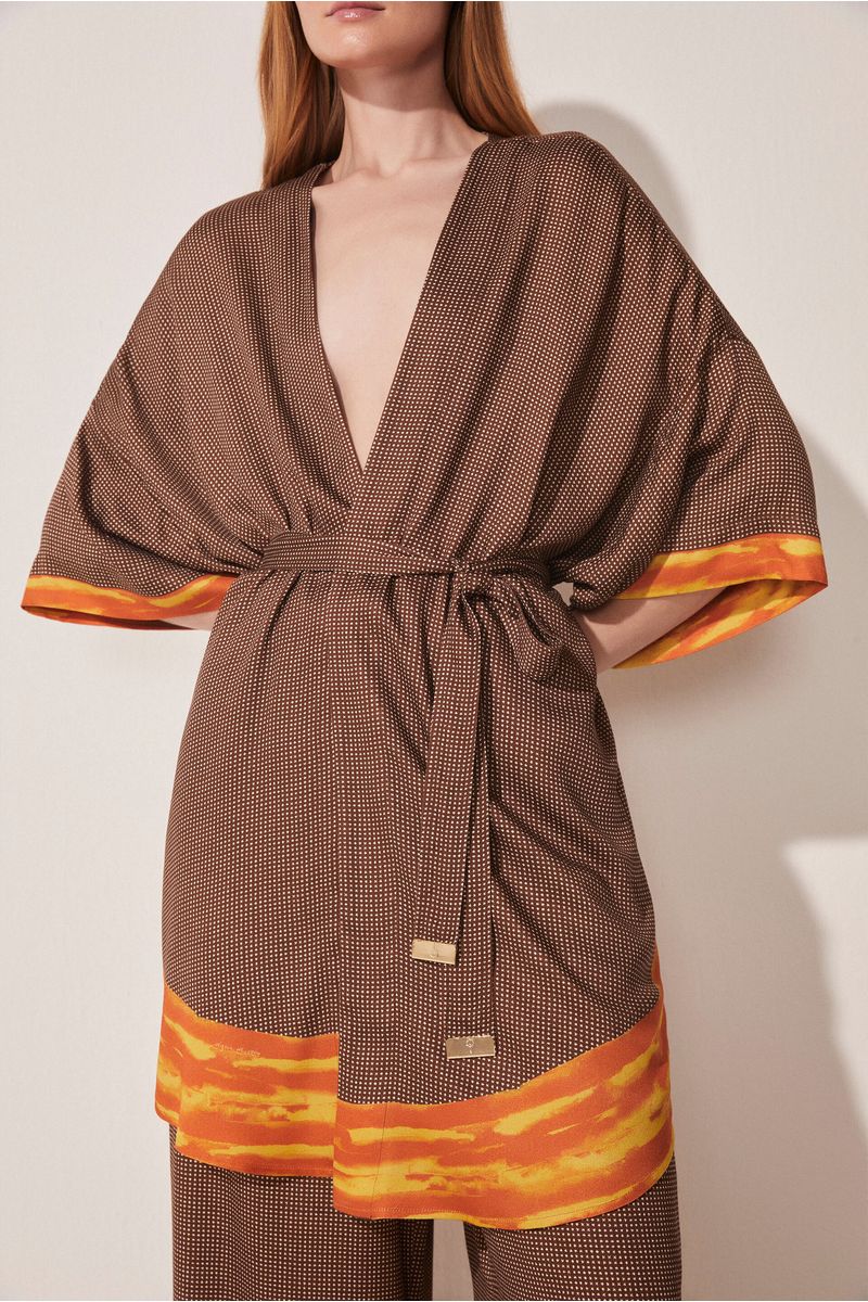 Capa Kimono Curto Poá Pincelado